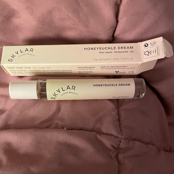 Skylar Honeysuckle Dream Eau de Parfum - Rollerball 10ml/0.33 fl oz - Picture 3 of 8